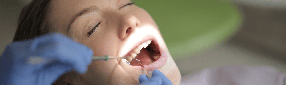 lek na halitozę - wizyta u dentysty